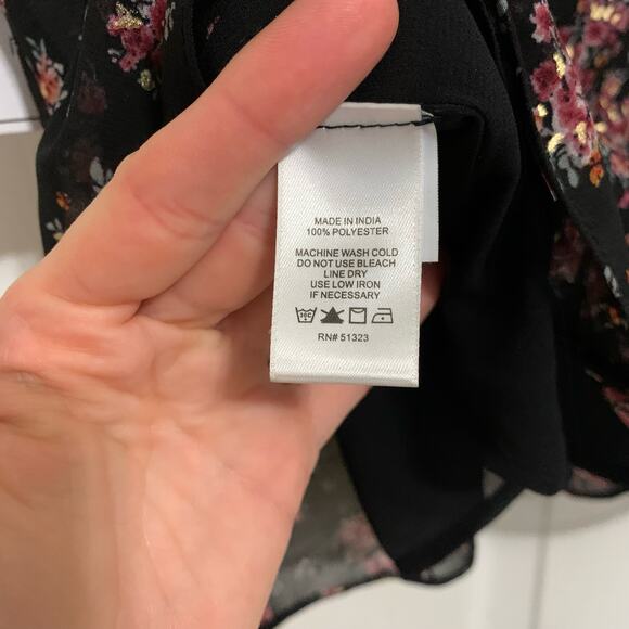 NWT 1.State Romantic Blooms Metallic Floral Blouse Medium - Picture 9 of 9